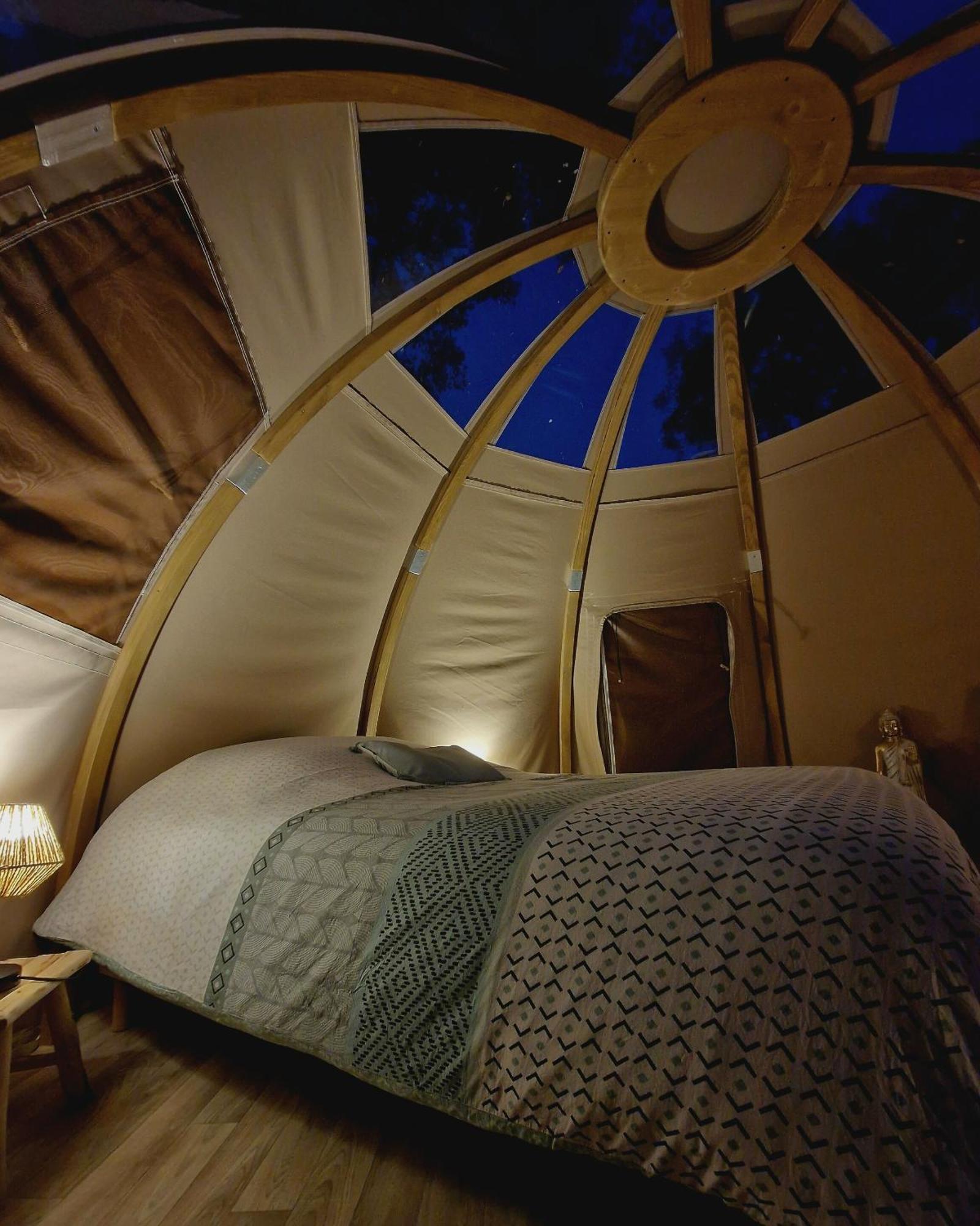 Les Nuits De Cassiopee Bed & Breakfast Sorde-l'Abbaye Phòng bức ảnh