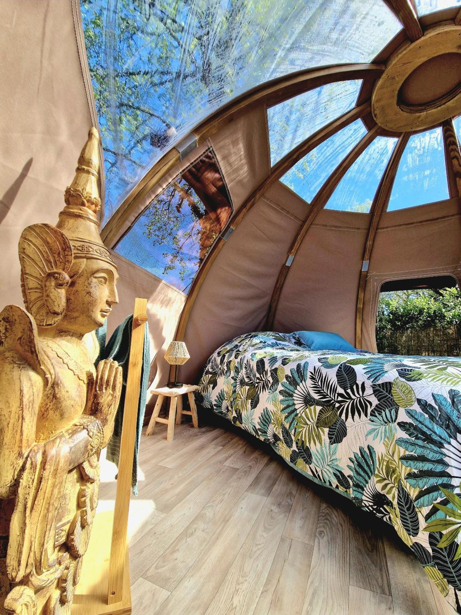 Les Nuits De Cassiopee Bed & Breakfast Sorde-l'Abbaye Phòng bức ảnh